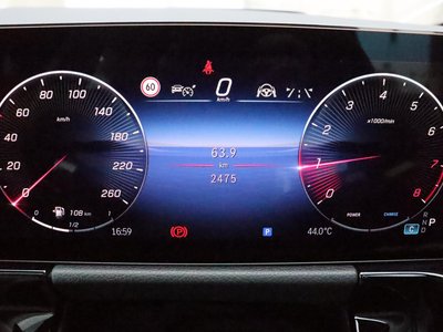 2025 Mercedes-BENZ GLA — миниатюра 33