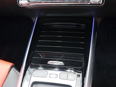 2025 Mercedes-BENZ GLA — миниатюра 26