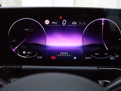 2025 Mercedes-BENZ GLA — миниатюра 35