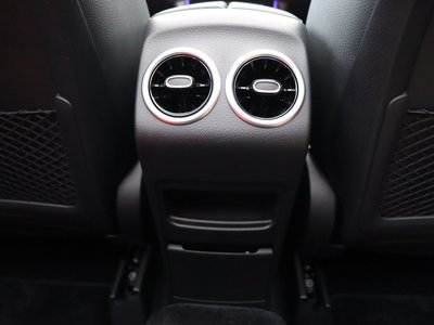 2025 Mercedes-BENZ GLA — миниатюра 30