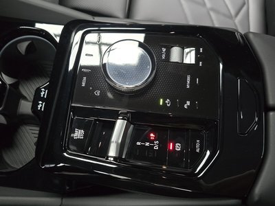 2024 BMW 5 SERIES — миниатюра 12