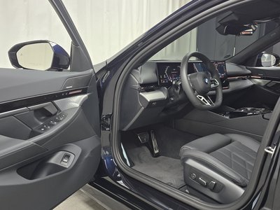 2024 BMW 5 SERIES — миниатюра 13
