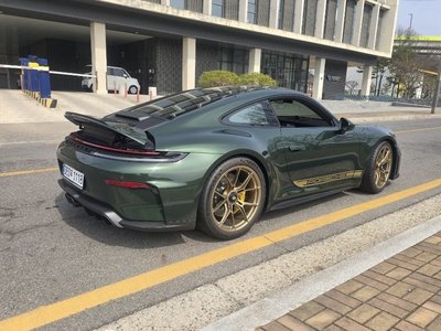 PORSCHE 911 - 6