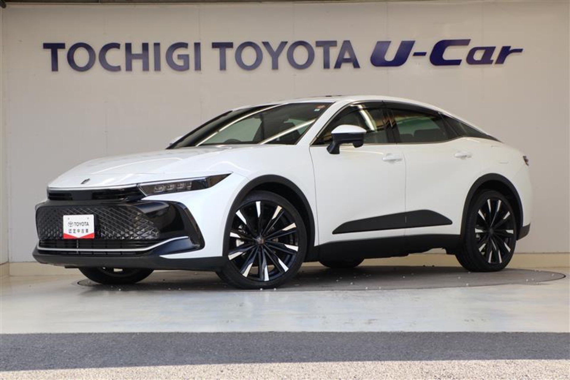 TOYOTA CROWN CROSSOVER - View 1