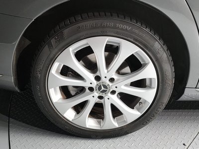 MERCEDES-BENZ E-CLASS - 6