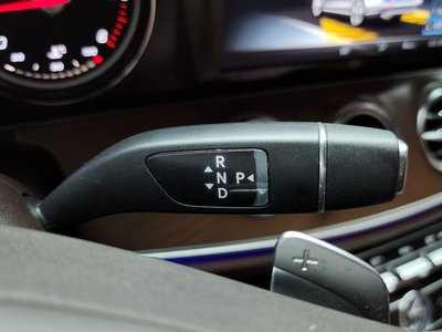 MERCEDES-BENZ E-CLASS - 9