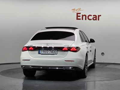 MERCEDES-BENZ E-CLASS - 3