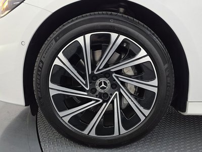 MERCEDES-BENZ E-CLASS - 6