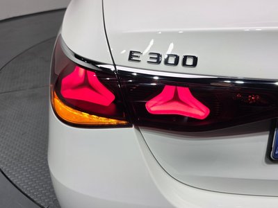 MERCEDES-BENZ E-CLASS - 10