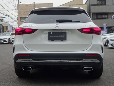 MERCEDES-BENZ GLA - 5