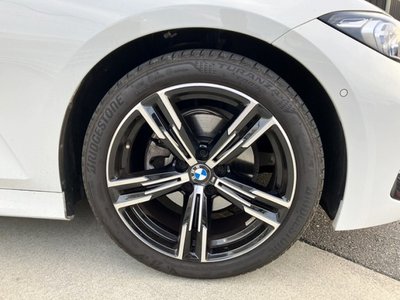 2024 BMW 3 SERIES photo 5