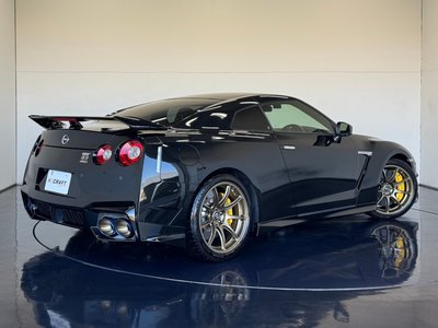 NISSAN GT-R - 2
