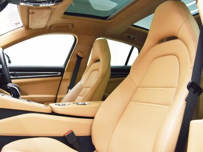 PORSCHE PANAMERA - 9