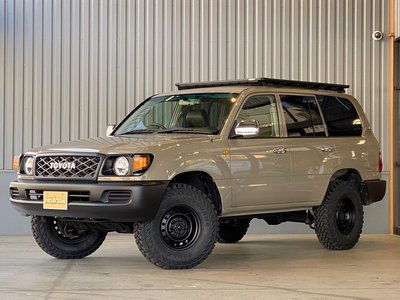 TOYOTA LAND CRUISER 100 - 2
