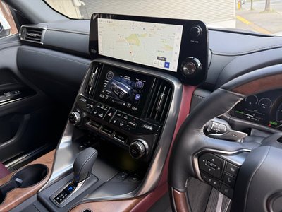 2025 Lexus LX — миниатюра 25
