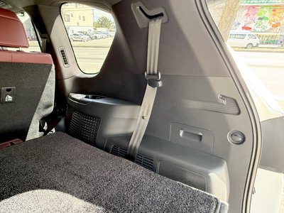 2025 Lexus LX — миниатюра 37
