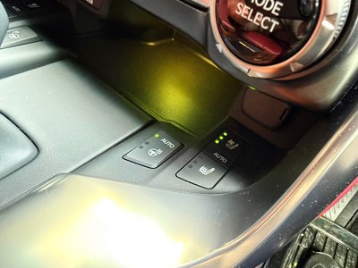 2025 Lexus LX — миниатюра 44