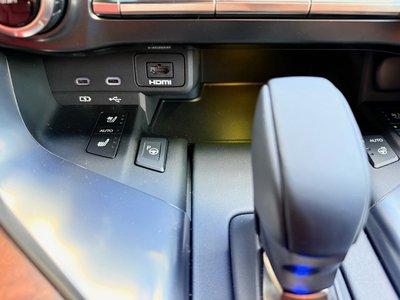 2025 Lexus LX — миниатюра 43
