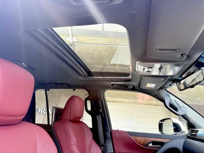 2025 Lexus LX — миниатюра 26