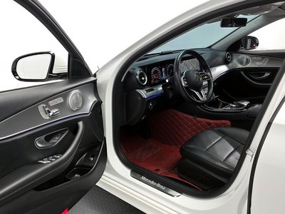 MERCEDES-BENZ E-CLASS - 10