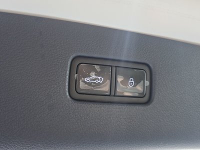 2023 Genesis GV80 thumbnail 38