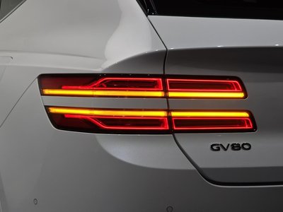 صورة 10 لـ 2023 Genesis GV80