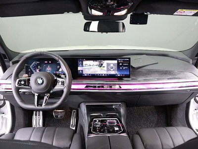 BMW 7 SERIES - 8