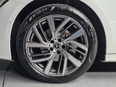 MERCEDES-BENZ E-CLASS - 6