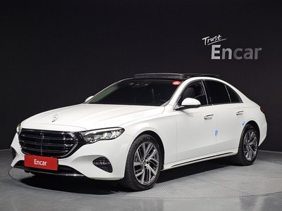 MERCEDES-BENZ E-CLASS - 1