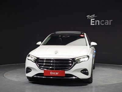 MERCEDES-BENZ E-CLASS - 2