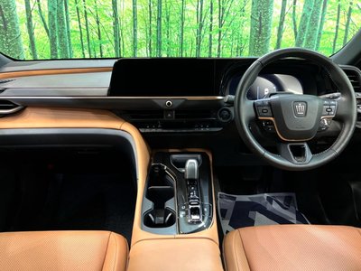 TOYOTA CROWN SPORT - 2