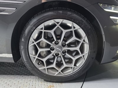GENESIS G80 (RG3) - 8