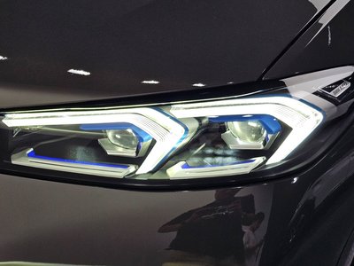 صورة 10 لـ 2025 BMW 3 SERIES