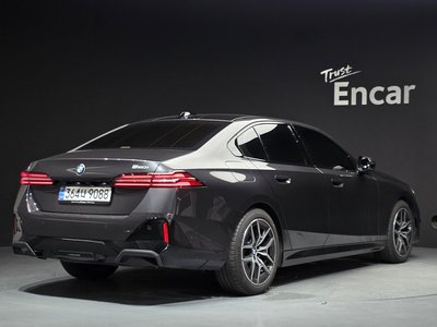 2026 BMW 5 SERIES — фото 3