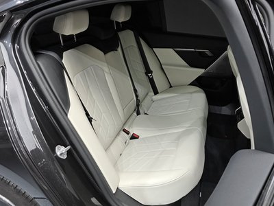 2026 BMW 5 SERIES — миниатюра 11