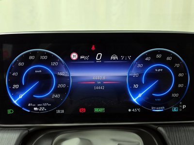 MERCEDES-BENZ EQS - 8