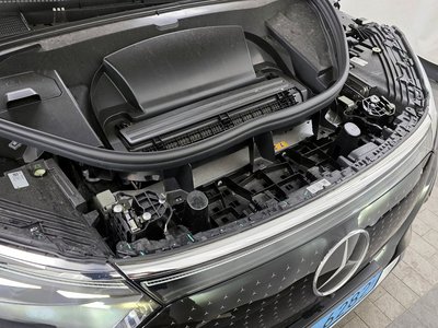 MERCEDES-BENZ EQS - 7