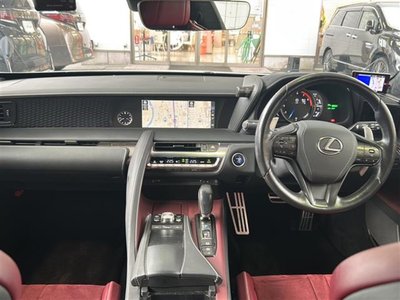 LEXUS LC 2018 thumbnail 15