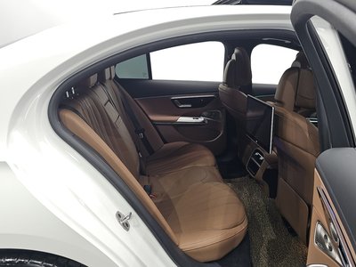 2025 Mercedes-BENZ E-CLASS — миниатюра 18