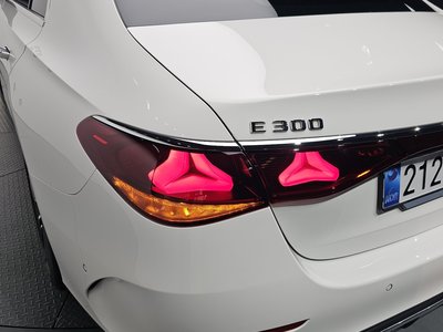 2025 Mercedes-BENZ E-CLASS — фото 10