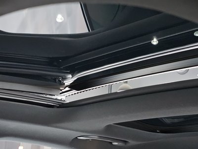 2025 Mercedes-BENZ E-CLASS — миниатюра 25