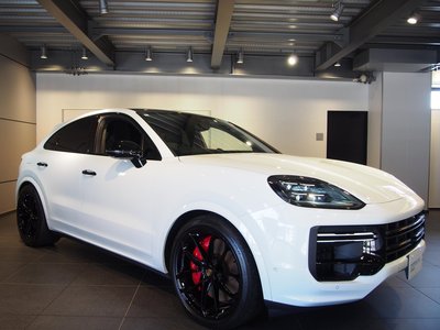 صورة 8 لـ 2024 Porsche CAYENNE