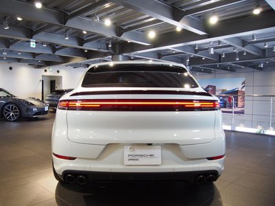 صورة 5 لـ 2024 Porsche CAYENNE