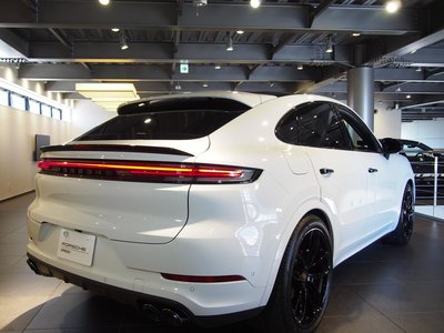 صورة 6 لـ 2024 Porsche CAYENNE