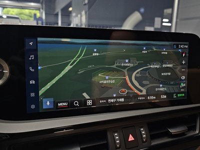 2025 Lexus ES — миниатюра 14