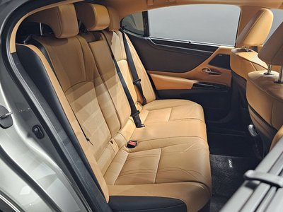 2025 Lexus ES — миниатюра 11