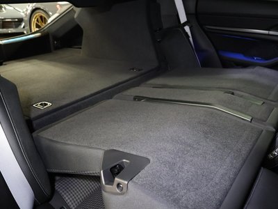 صورة مصغرة 58 لـ 2025 Porsche TAYCAN