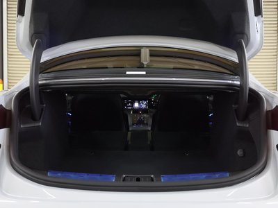 صورة مصغرة 56 لـ 2025 Porsche TAYCAN