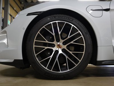 صورة مصغرة 62 لـ 2025 Porsche TAYCAN