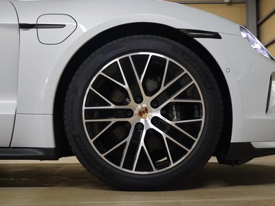 صورة مصغرة 60 لـ 2025 Porsche TAYCAN